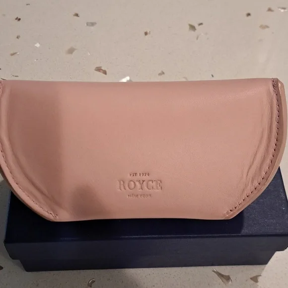 NIB Royce leather sunglass case - Picture 2 of 3